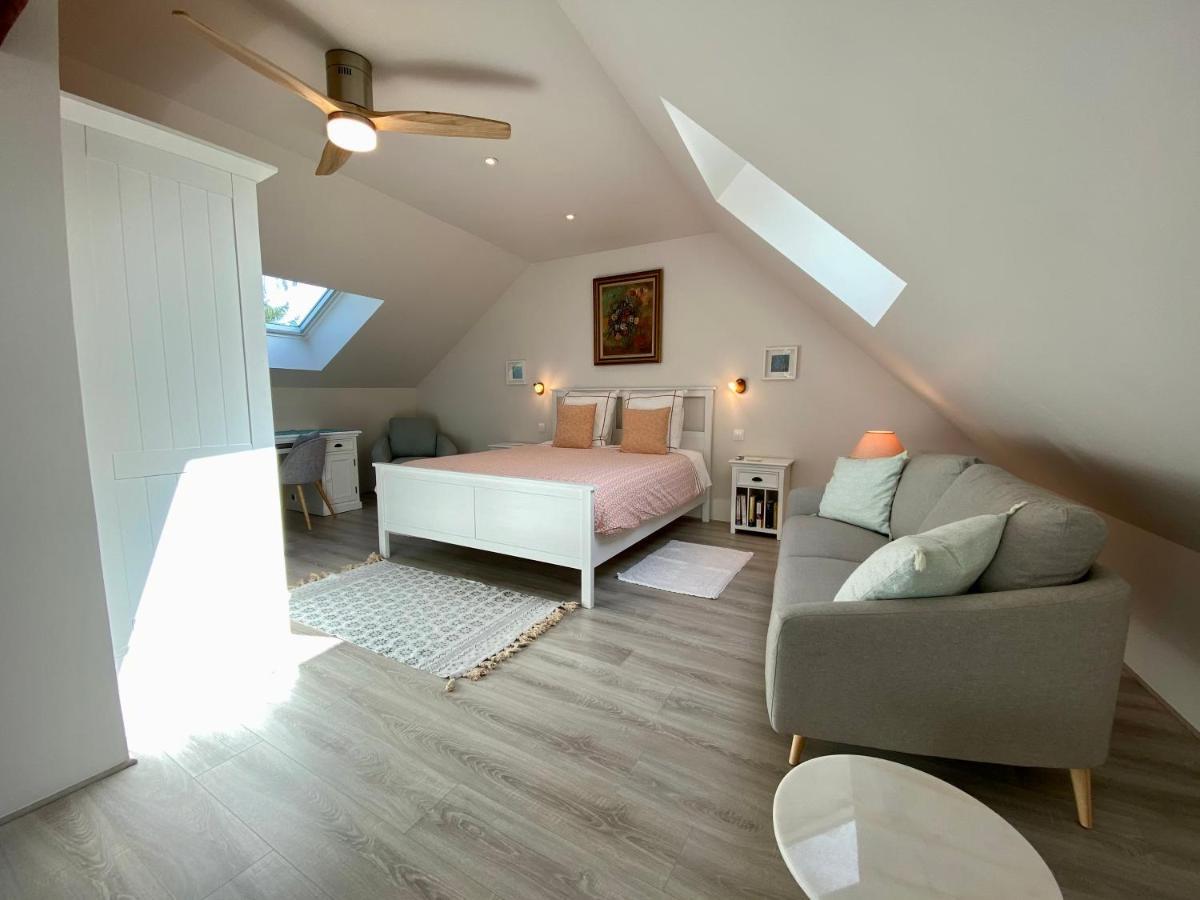 Sans Souci Bed And Breakfast Luxe Heated Pool And Restaurant Luzille Luaran gambar