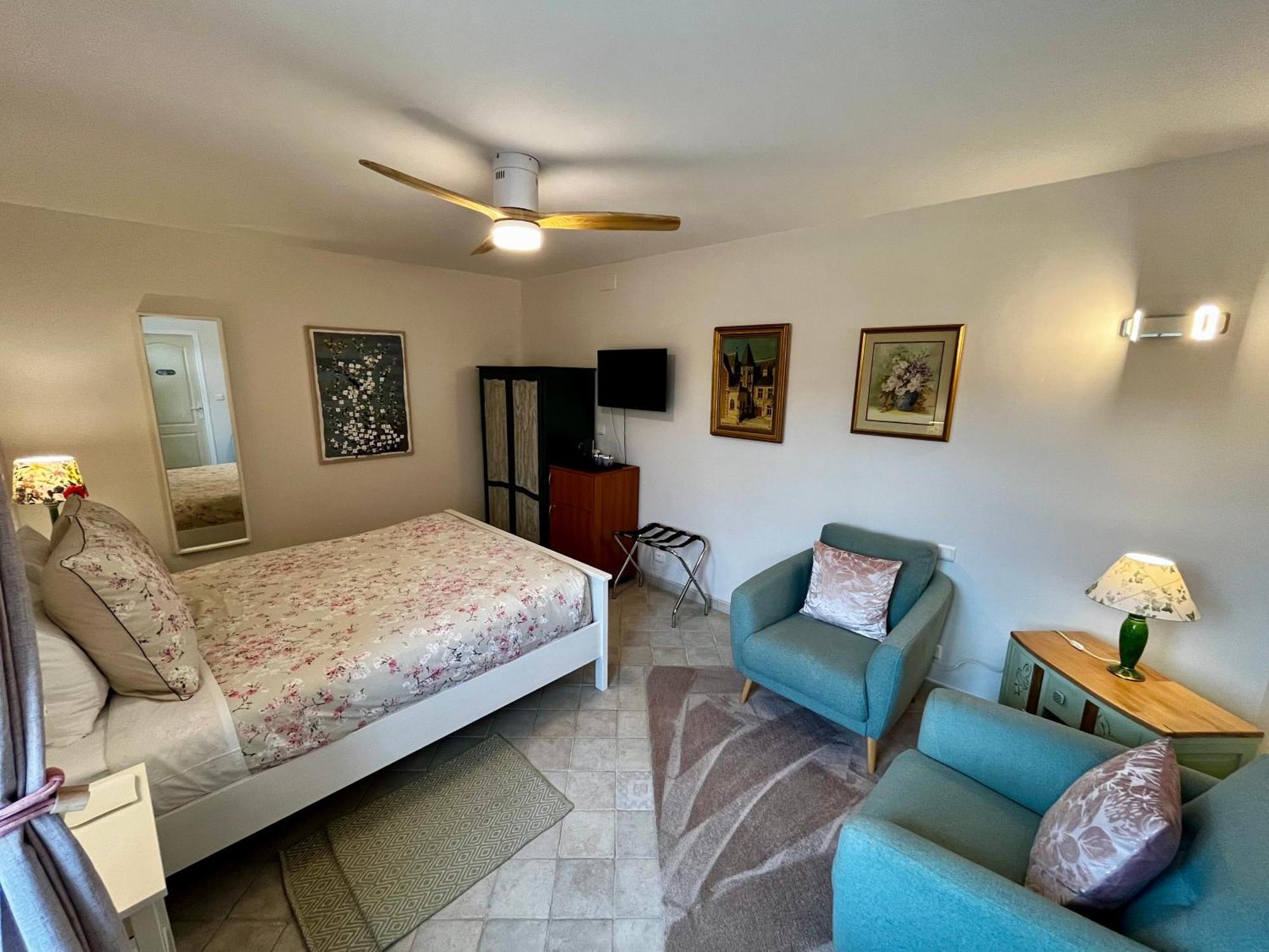 Sans Souci Bed And Breakfast Luxe Heated Pool And Restaurant Luzille Luaran gambar