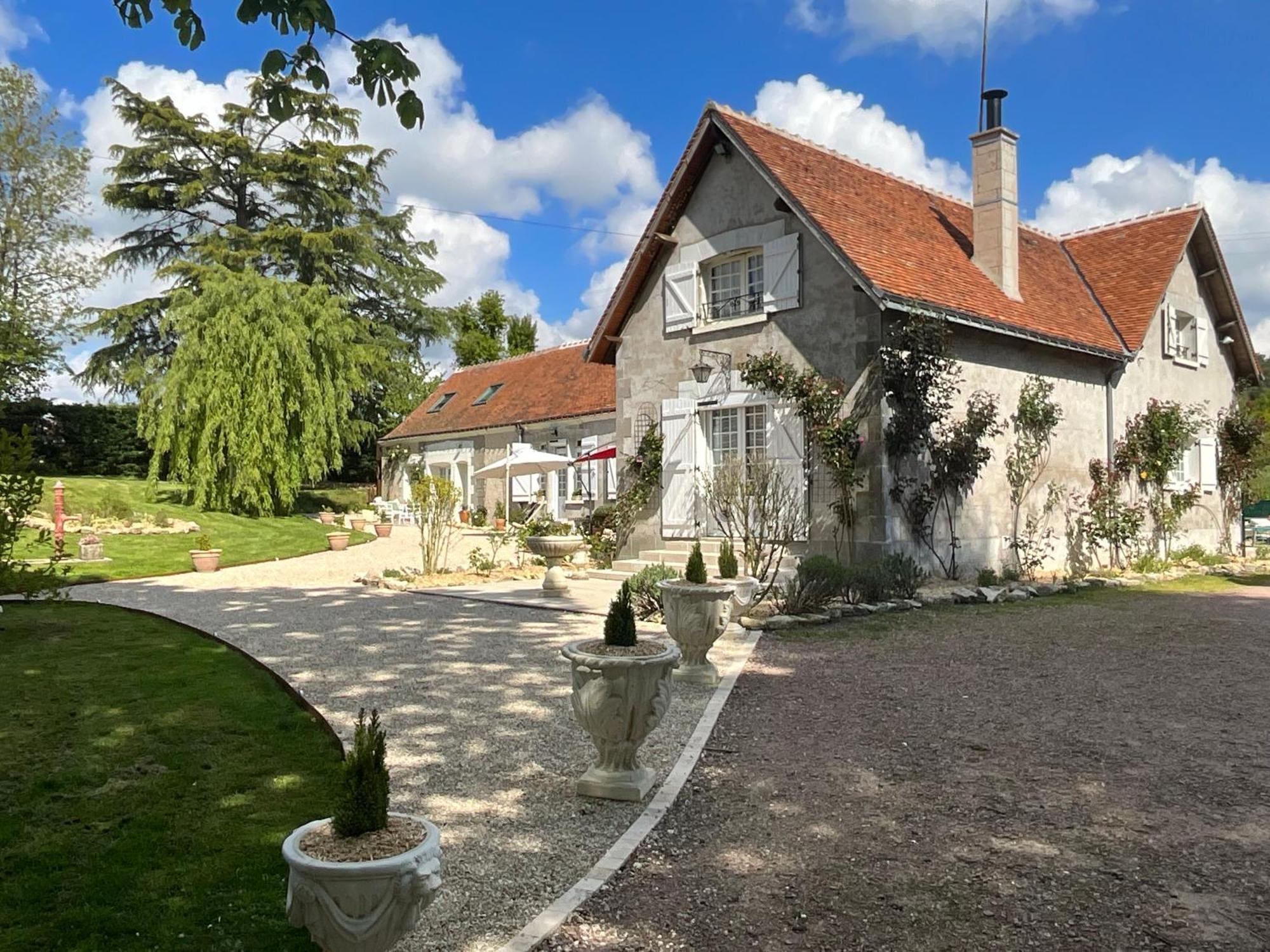 Sans Souci Bed And Breakfast Luxe Heated Pool And Restaurant Luzille Luaran gambar