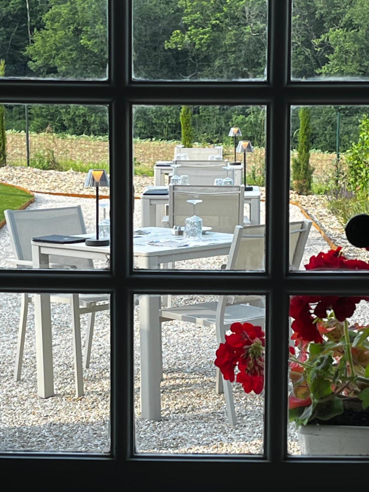 Sans Souci Bed And Breakfast Luxe Heated Pool And Restaurant Luzille Luaran gambar