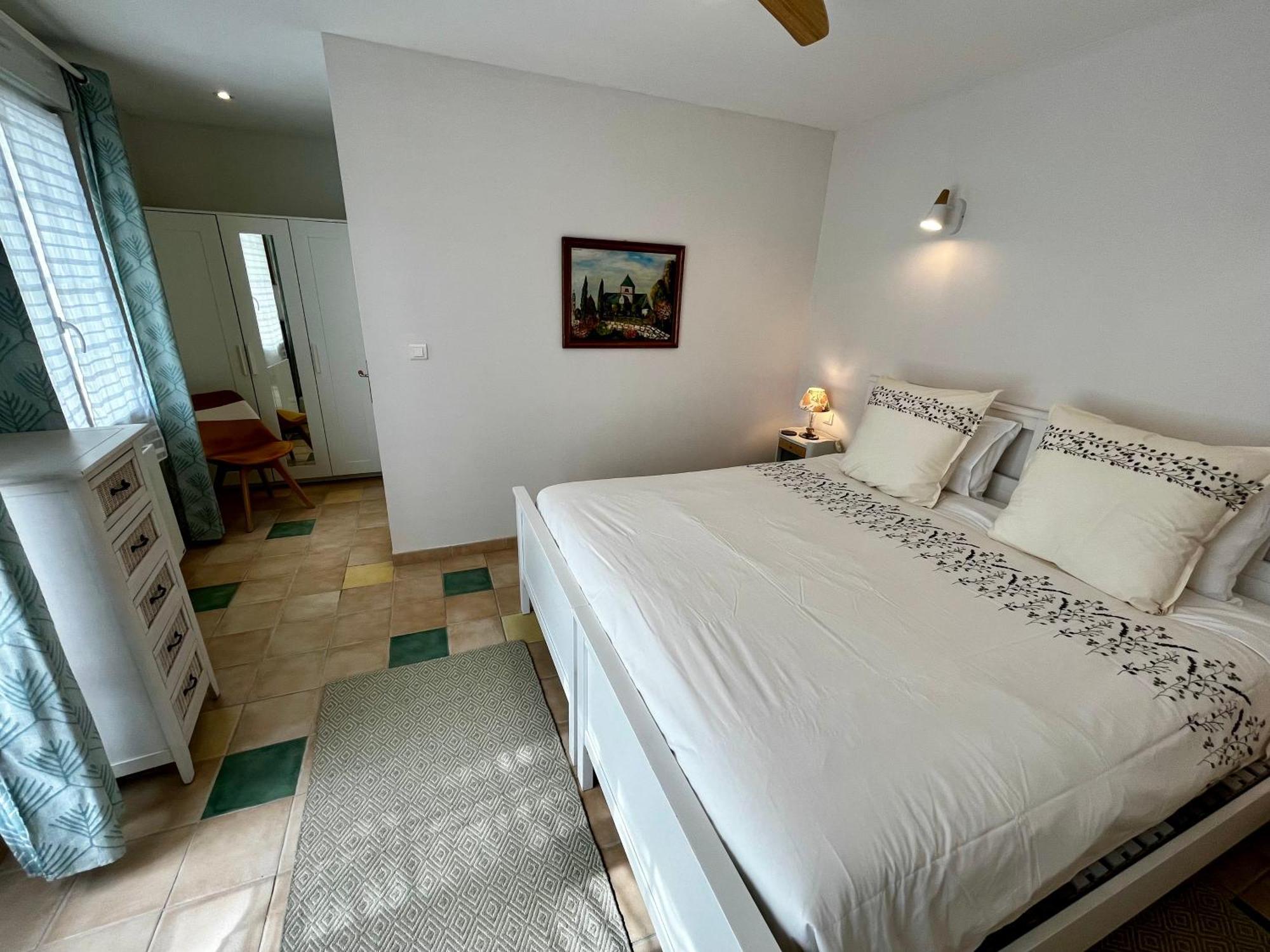 Sans Souci Bed And Breakfast Luxe Heated Pool And Restaurant Luzille Bilik gambar